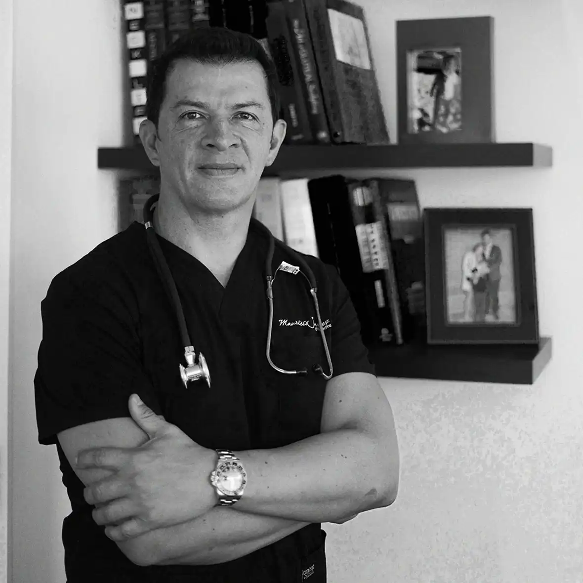 Dr. Mauricio Jiménez, cirujano plástico